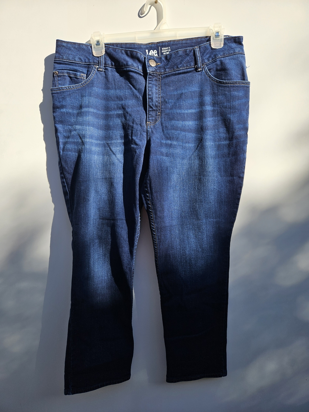 Lee Women’s Straight Leg Jeans in Deep Blue Wash Sz 18